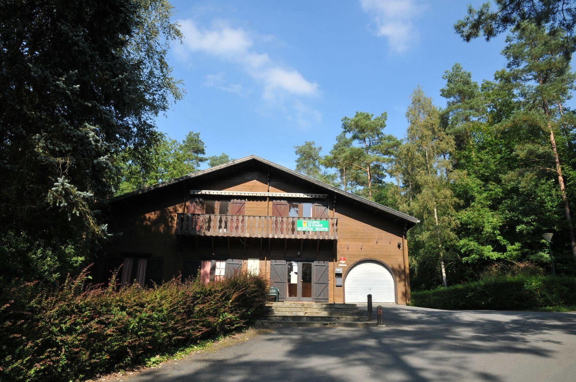 Village De Vacances De Vencimont Vonêche Exterior foto